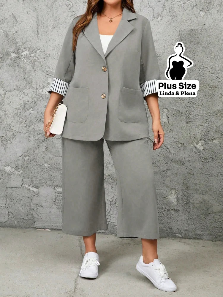 Conjunto Alfaiataria com Blazer e Calça de Amarração Plus Size Conjunto Alfaiataria com Blazer e Calça de Amarração