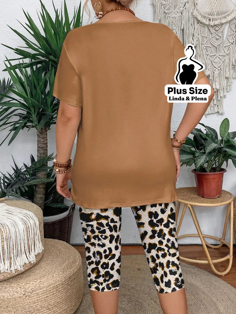 Conjunto Blusa Estampada Manga Curta Calça Capri Plus Size Conjunto Blusa Estampada Manga Curta Calça Capri Plus Size