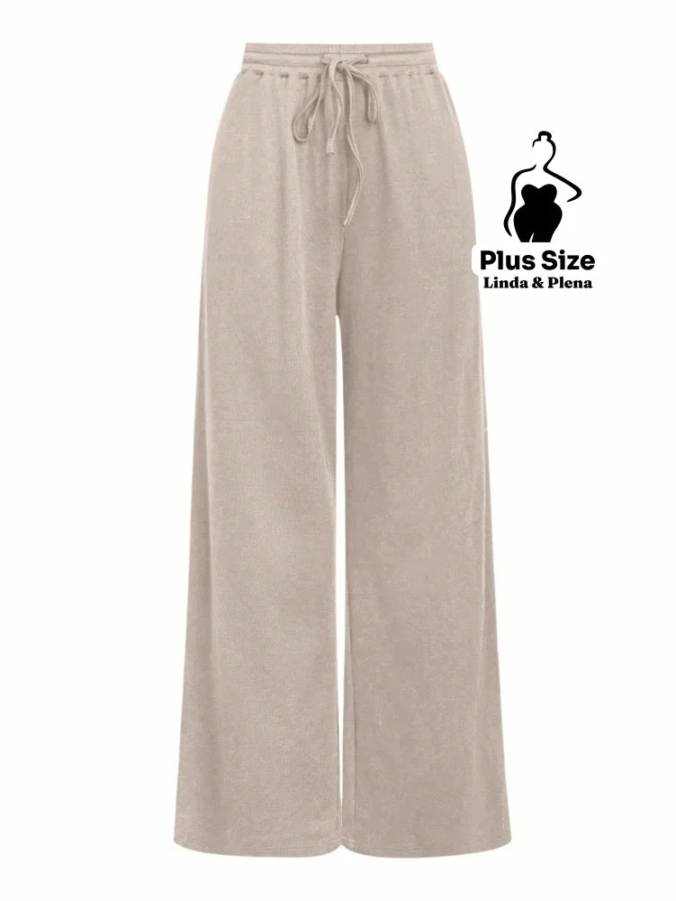 Conjunto Blusa Manga Curta Com Decote E Calça Pantalona Plus Size Conjunto Blusa Manga Curta Com Decote E Calça