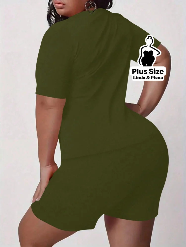Conjunto Camiseta Estampada E Bermuda Cintura Alta Plus Size Conjunto Camiseta Estampada E Bermuda Cintura Alta Plus