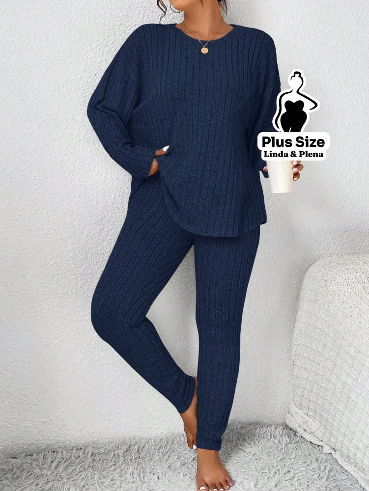 Conjunto Canelado com Blusa de Manga Longa e Calça Plus Size Conjunto Canelado com Blusa de Manga Longa e Calça Plus