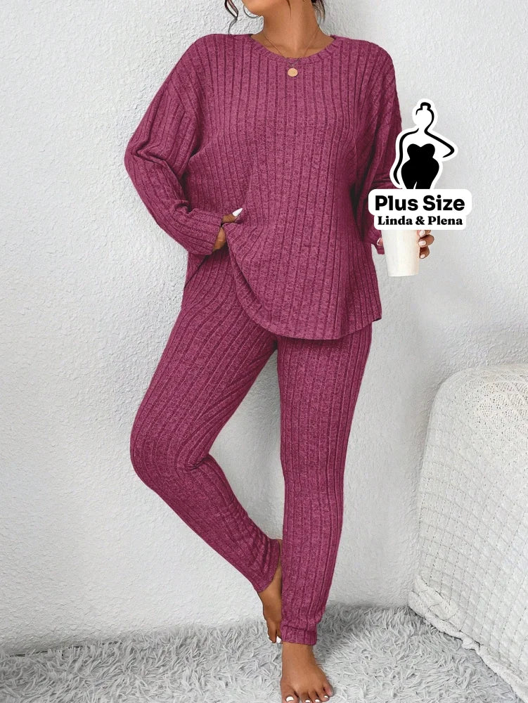 Conjunto Canelado com Blusa de Manga Longa e Calça Plus Size Conjunto Canelado com Blusa de Manga Longa e Calça Plus