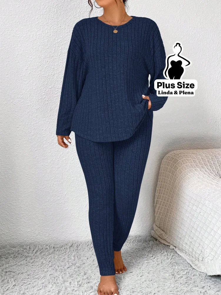 Conjunto Canelado com Blusa de Manga Longa e Calça Plus Size Conjunto Canelado com Blusa de Manga Longa e Calça Plus
