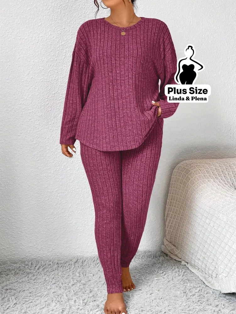 Conjunto Canelado com Blusa de Manga Longa e Calça Plus Size Conjunto Canelado com Blusa de Manga Longa e Calça Plus