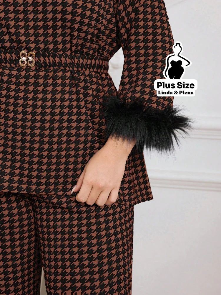 Conjunto Clássico Com Cinto E Manga Com Penas Plus Size Conjunto Clássico Com Cinto E Manga Com Penas Plus Size