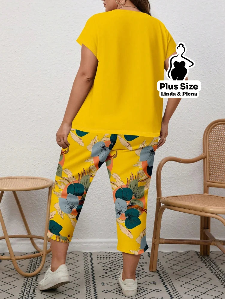 Conjunto com Blusa Básica e Calça Camuflada Plus Size Conjunto com Blusa Básica e Calça Camuflada Plus Size