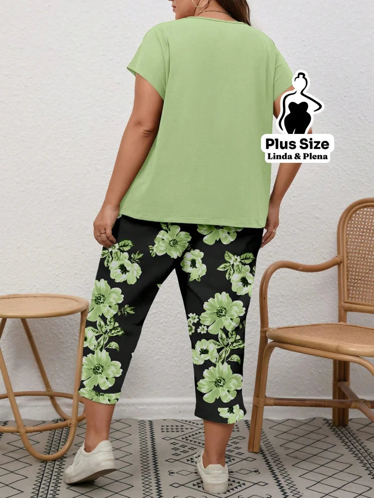 Conjunto com Blusa Básica e Calça Camuflada Plus Size Conjunto com Blusa Básica e Calça Camuflada Plus Size