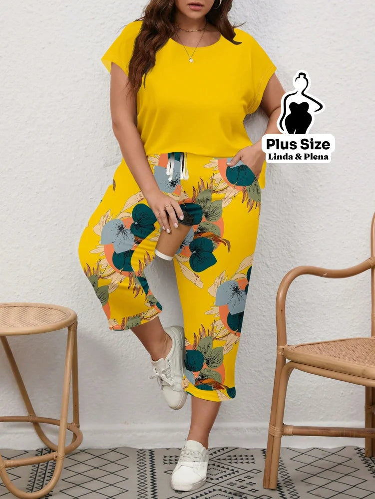 Conjunto com Blusa Básica e Calça Camuflada Plus Size Conjunto com Blusa Básica e Calça Camuflada Plus Size