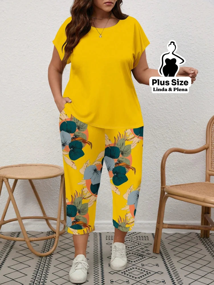 Conjunto com Blusa Básica e Calça Camuflada Plus Size Conjunto com Blusa Básica e Calça Camuflada Plus Size