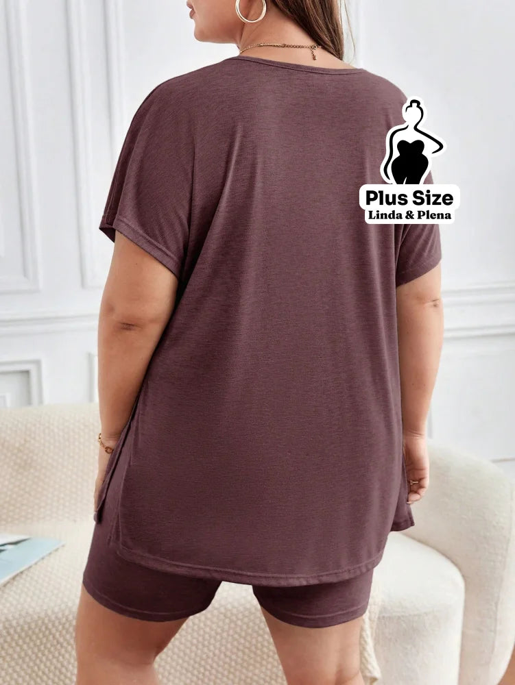 Conjunto com Blusa Longa e Shorts Confortável Plus Size Conjunto com Blusa Longa e Shorts Confortável Plus Size