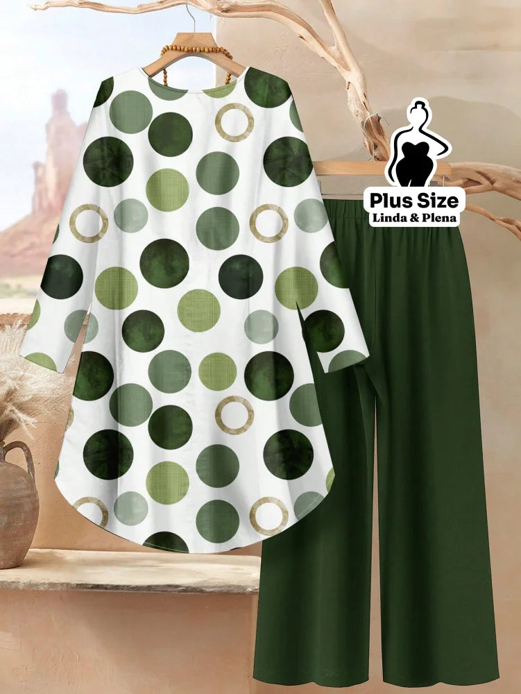 Conjunto com Blusa Longa Estampada e Calça Reta Plus Size Conjunto com Blusa Longa Estampada e Calça Reta Plus Size