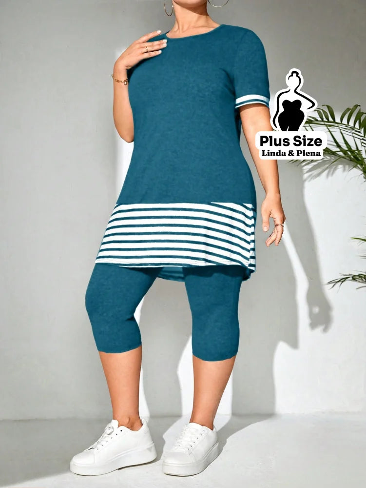 Conjunto com Blusa Longa Listrada e Legging Curta Plus Size Conjunto com Blusa Longa Listrada e Legging Curta Plus Size
