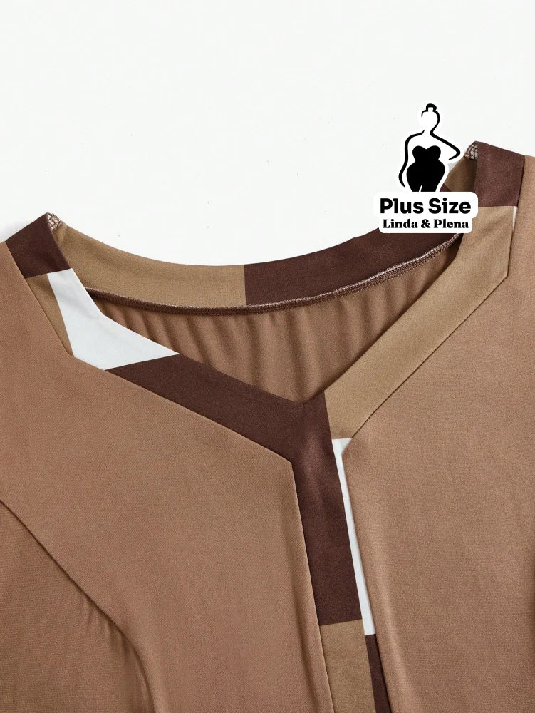 Conjunto com Blusa Peplum e Saia Justa Estampada Plus Size Conjunto com Blusa Peplum e Saia Justa Estampada Plus Size