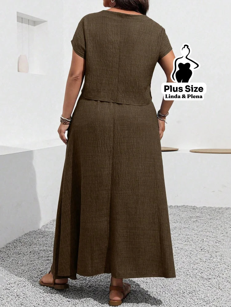 Conjunto com Blusa Solta e Saia Longa Fluída Plus Size Conjunto com Blusa Solta e Saia Longa Fluída Plus Size