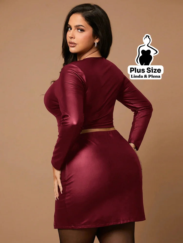 Conjunto Couro Fake Com Cropped E Saia Justa Plus Size Conjunto Couro Fake Com Cropped E Saia Justa Plus Size