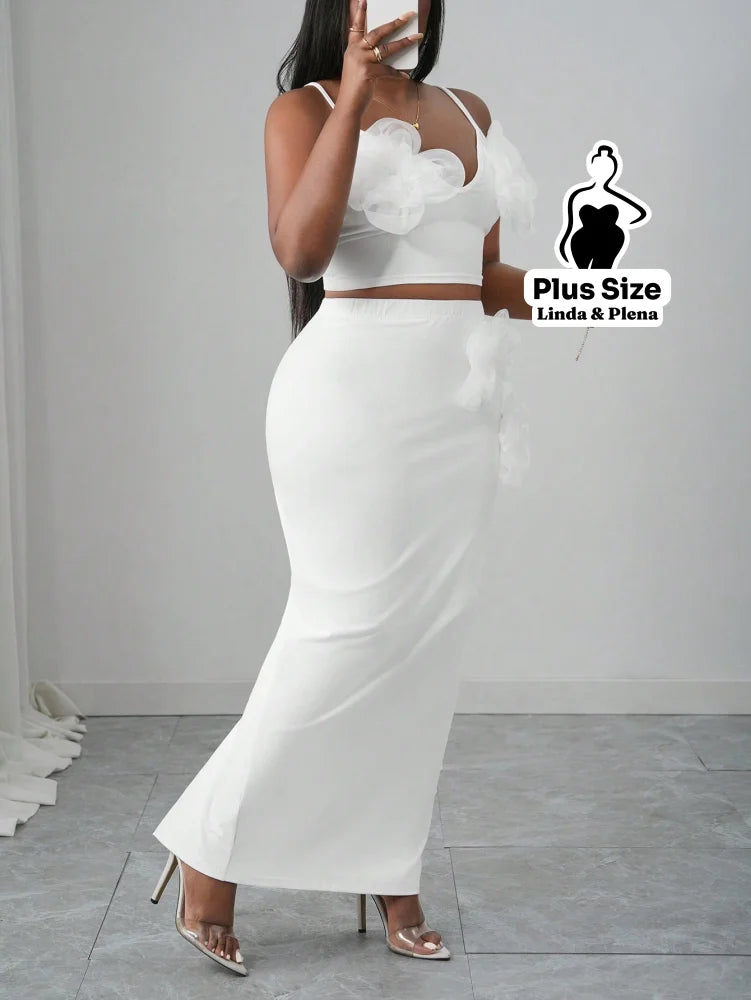 Conjunto Cropped E Saia Longa Com Aplicações Florais Plus Size Conjunto Cropped E Saia Longa Com Aplicações Florais