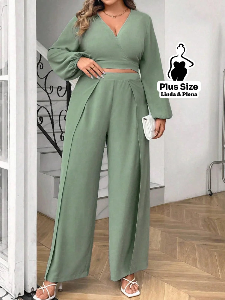 Conjunto Cropped Transpassado Com Calça Fenda Lateral Plus Size Conjunto Cropped Transpassado Com Calça Fenda Lateral