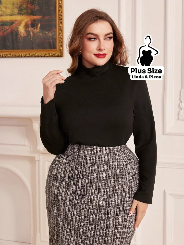 Conjunto Gola Alta Com Saia De Tweed E Plumas Plus Size Conjunto Gola Alta Com Saia De Tweed E Plumas Plus Size