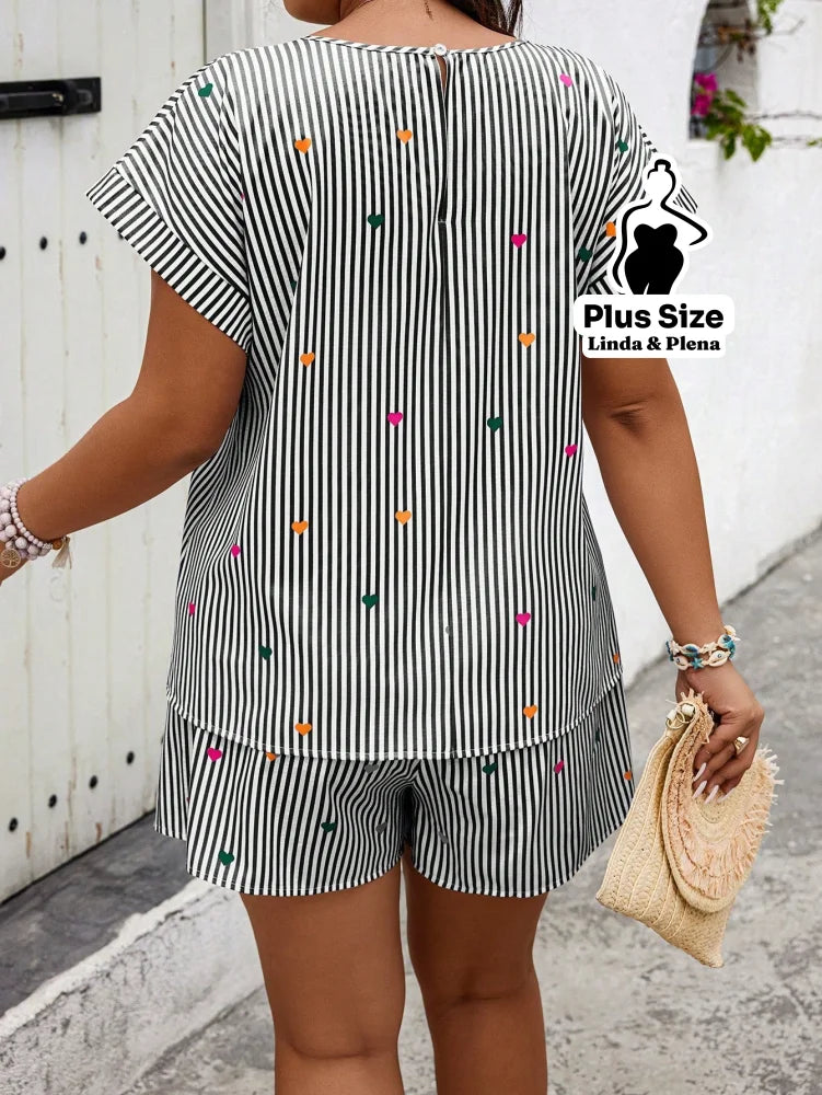 Conjunto Short E Blusa Estampados Em Tecido Leve Plus Size Conjunto Short E Blusa Estampados Em Tecido Leve Plus Size