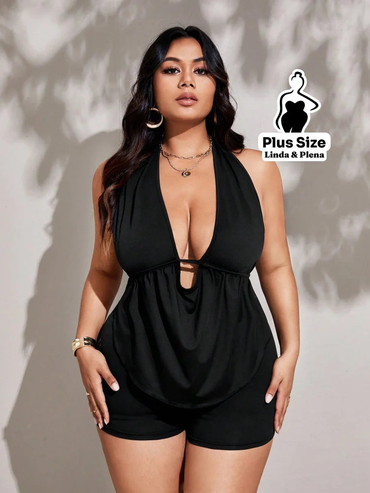 Conjunto Shortinho Com Decote Profundo E Amarração Plus Size Conjunto Shortinho Com Decote Profundo E Amarração Plus