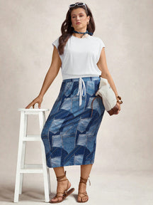 Conjunto Listrado com Blusa Coração e Saia Midi Plus Size
