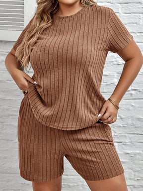 Conjunto Canelado com Blusa Gola Redonda e Shorts Plus Size