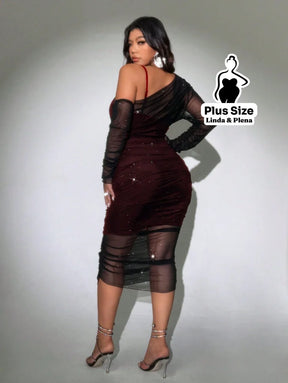 Conjunto Assimétrico Com Tule Brilhante E Saia Justa Plus Size Conjunto Assimétrico Com Tule Brilhante E Saia Justa