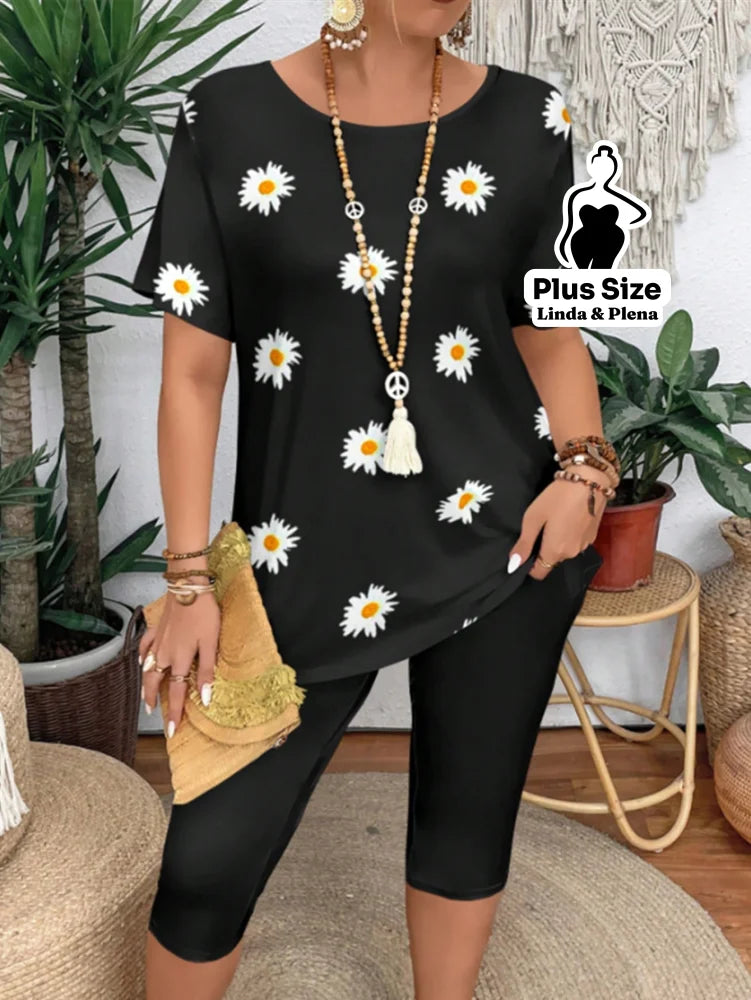 Conjunto Blusa Estampada Manga Curta Calça Capri Plus Size Preto / G Conjunto Blusa Estampada Manga Curta Calça Capri