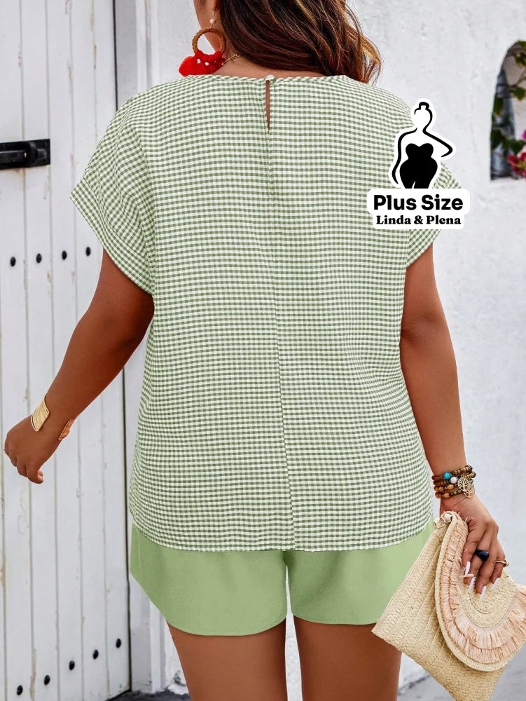 Conjunto Blusa Soltinha e Shorts com Cós de Amarrar Plus Size Conjunto Blusa Soltinha e Shorts com Cós de Amarrar Plus