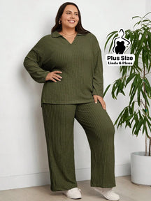 Conjunto Canelado com Blusa de Gola V e Calça Solta Plus Size Verde Militar / G Conjunto Canelado com Blusa de Gola V e