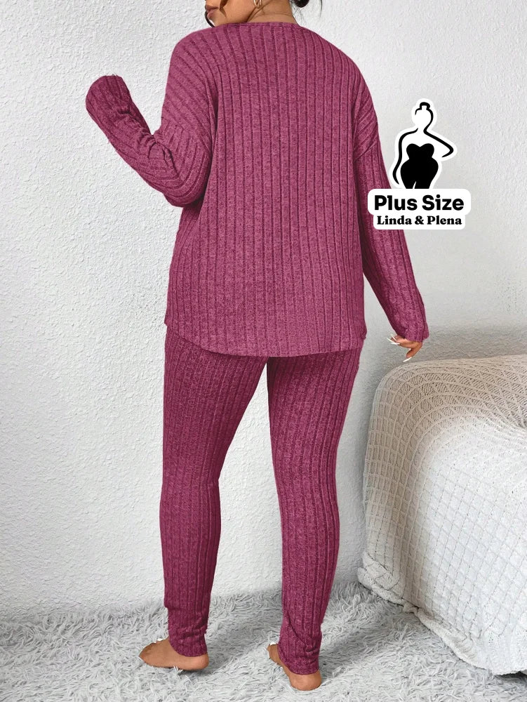 Conjunto Canelado com Blusa de Manga Longa e Calça Plus Size Conjunto Canelado com Blusa de Manga Longa e Calça Plus