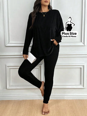 Conjunto Canelado com Blusa de Manga Longa e Calça Plus Size Conjunto Canelado com Blusa de Manga Longa e Calça Plus