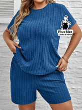 Conjunto Canelado com Blusa Gola Redonda e Shorts Plus Size Azul Royal / G Conjunto Canelado com Blusa Gola Redonda e