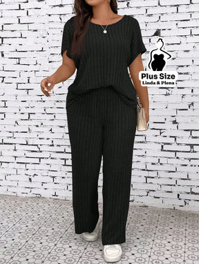 Conjunto Canelado com Blusa Solta e Calça Pantalona Plus Size Conjunto Canelado com Blusa Solta e Calça Pantalona Plus