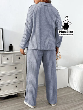 Conjunto Canelado com Zíper e Faixa Lateral Plus Size Conjunto Canelado com Zíper e Faixa Lateral Plus Size