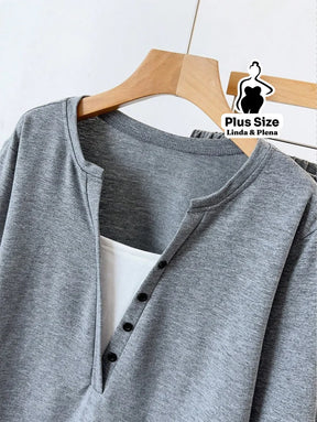 Conjunto Casual com Blusa Dupla Camada e Calça Plus Size Conjunto Casual com Blusa Dupla Camada e Calça Plus Size