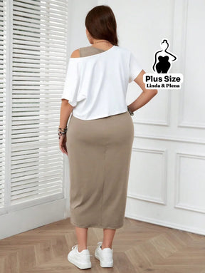 Conjunto com Blusa Estampada e Saia Midi Justa Plus Size Conjunto com Blusa Estampada e Saia Midi Justa Plus Size