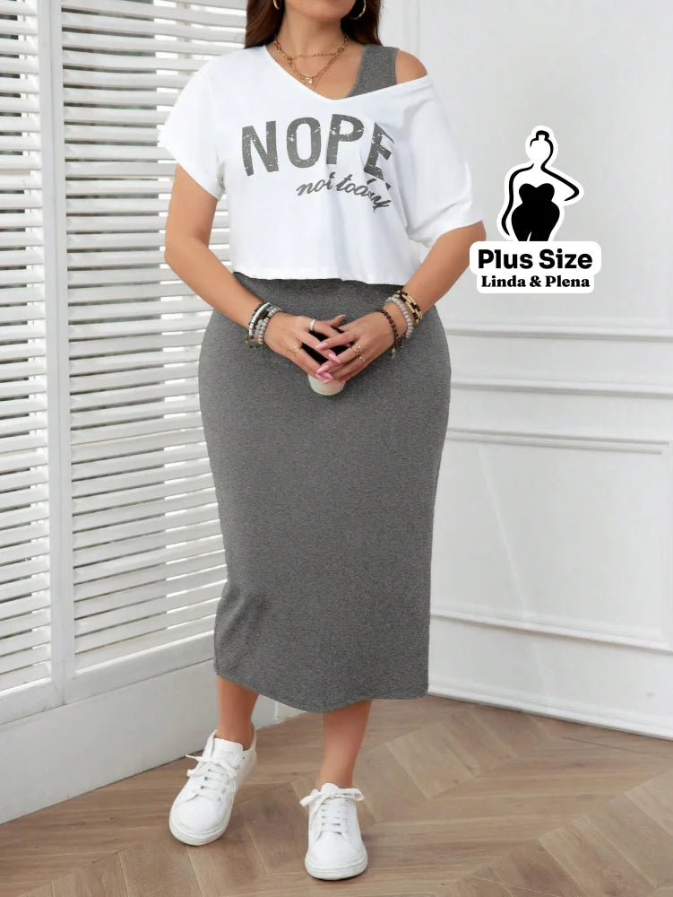Conjunto com Blusa Estampada e Saia Midi Justa Plus Size Chumbo / G Conjunto com Blusa Estampada e Saia Midi Justa Plus