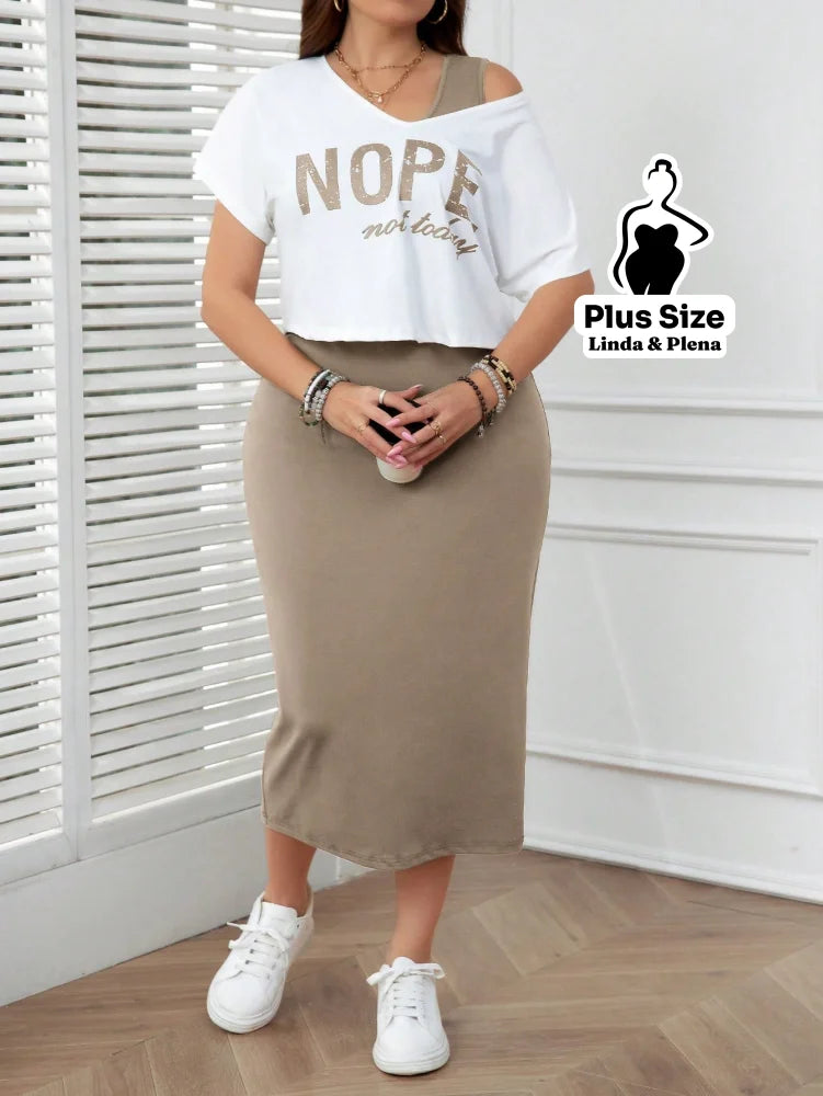 Conjunto com Blusa Estampada e Saia Midi Justa Plus Size Marrom Claro / G Conjunto com Blusa Estampada e Saia Midi