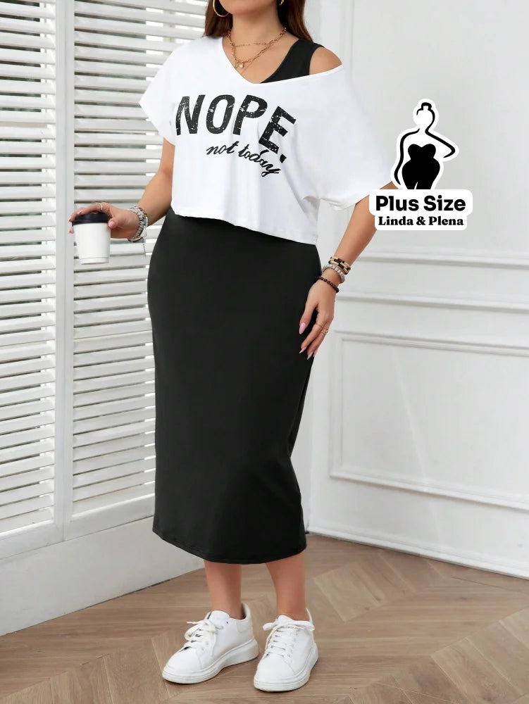 Conjunto com Blusa Estampada e Saia Midi Justa Plus Size Preto / G Conjunto com Blusa Estampada e Saia Midi Justa Plus