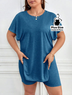 Conjunto com Blusa Longa e Shorts Confortável Plus Size Conjunto com Blusa Longa e Shorts Confortável Plus Size