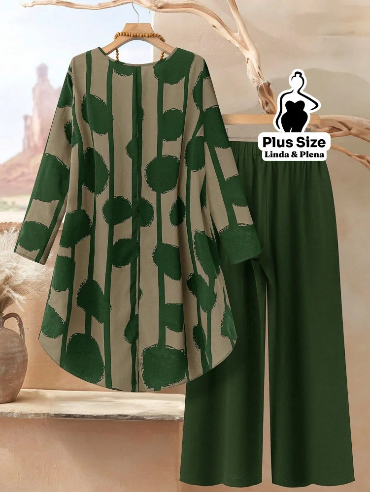 Conjunto com Blusa Longa Estampada e Calça Reta Plus Size Conjunto com Blusa Longa Estampada e Calça Reta Plus Size
