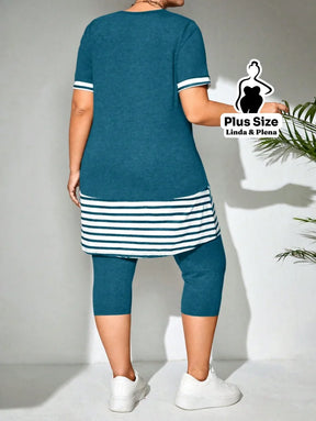 Conjunto com Blusa Longa Listrada e Legging Curta Plus Size Conjunto com Blusa Longa Listrada e Legging Curta Plus Size