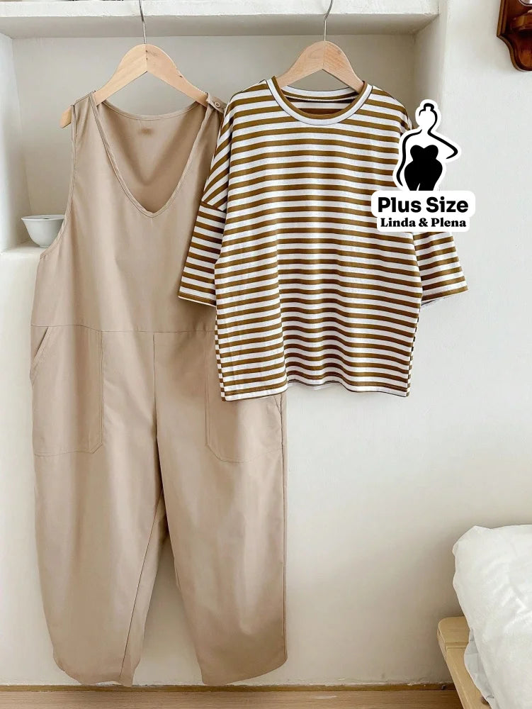 Conjunto com Macacão Preto e Blusa Listrada Plus Size Bege / G Conjunto com Macacão Preto e Blusa Listrada Plus Size