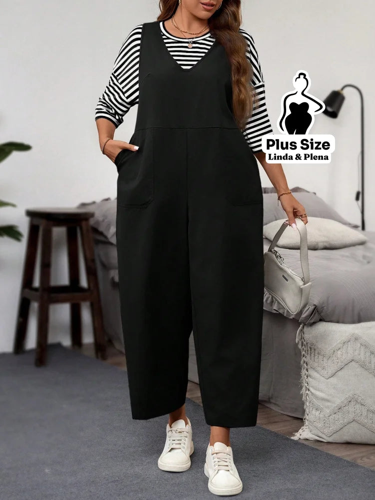 Conjunto com Macacão Preto e Blusa Listrada Plus Size Preto / G Conjunto com Macacão Preto e Blusa Listrada Plus Size