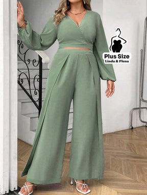 Conjunto Cropped Transpassado Com Calça Fenda Lateral Plus Size Conjunto Cropped Transpassado Com Calça Fenda Lateral