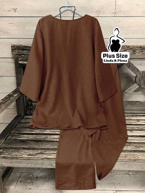 Conjunto Elegante com Blusa Assimétrica e Calça Plus Size Conjunto Elegante com Blusa Assimétrica e Calça Plus Size