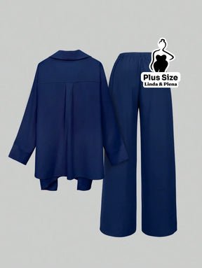 Conjunto Elegante com Blusa Transpassada e Calça Reta Plus Size Conjunto Elegante com Blusa Transpassada e Calça Reta
