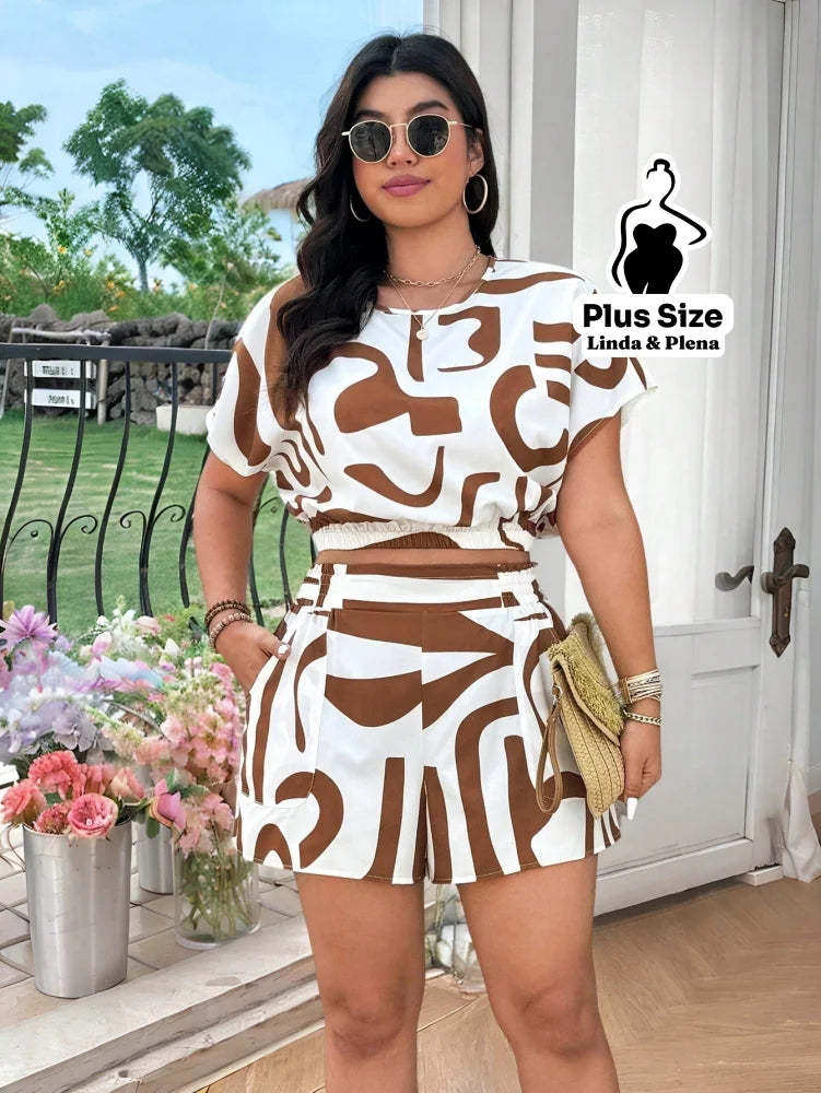 Conjunto Estampado com Blusa Cropped e Shorts Plus Size Branco e Marrom / G Conjunto Estampado com Blusa Cropped e