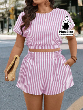 Conjunto Estampado com Blusa Cropped e Shorts Plus Size Branco e Rosa / G Conjunto Estampado com Blusa Cropped e Shorts